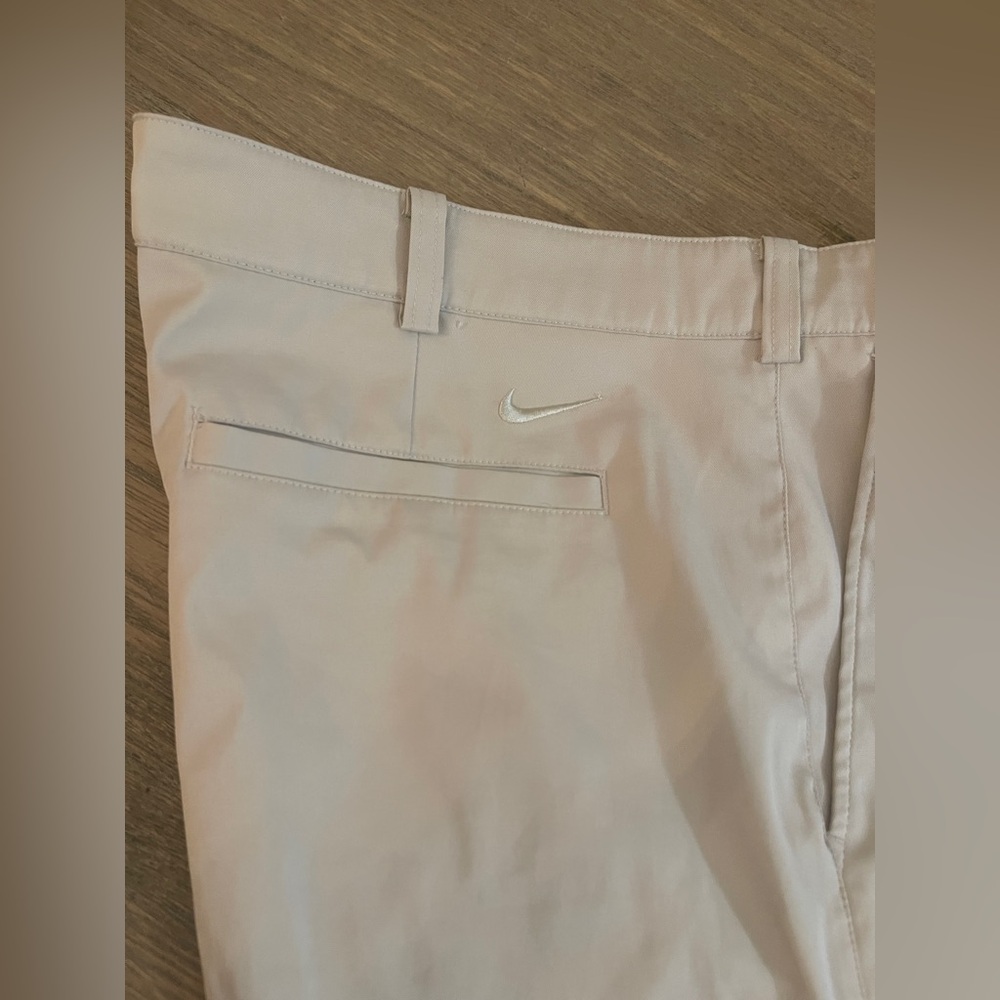Men’s Nike Golf Shorts, Khaki Size 38 - Picture 2 of 8